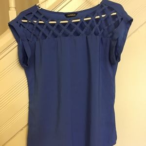 Express Crossed Top